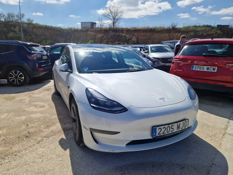 Foto Tesla Model 3 4