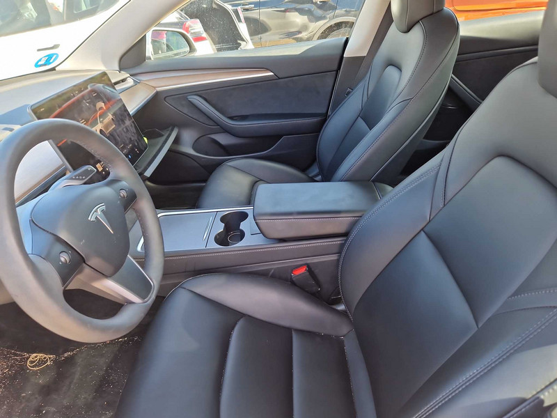 Foto Tesla Model 3 10