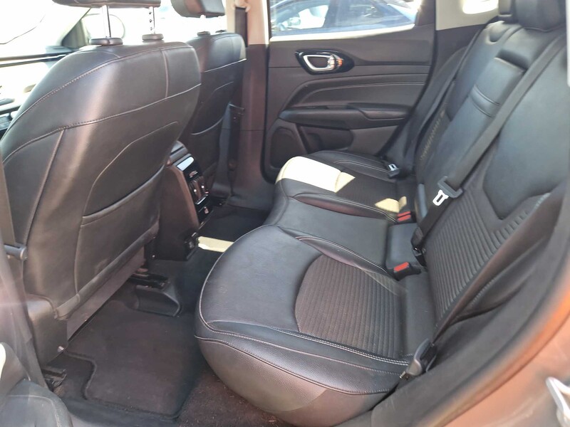 Foto Jeep Compass 13