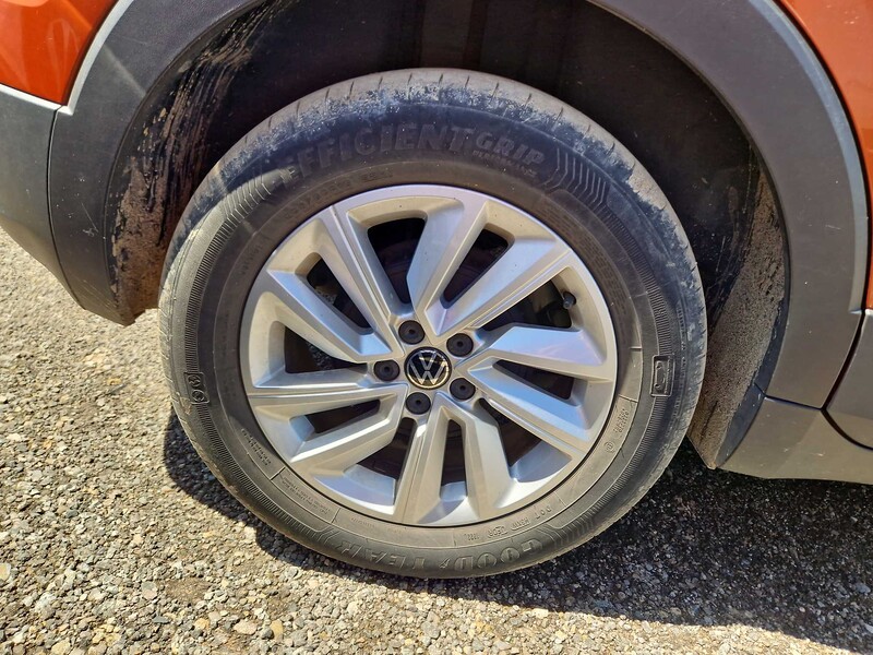 Foto Volkswagen T-CROSS 21