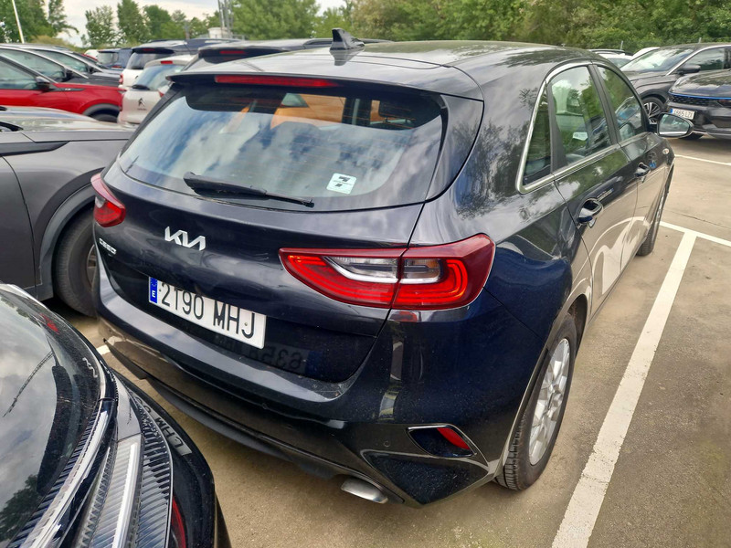Foto Kia Cee'd Ceed 1.6 MHEV iMT Eco-Dynamics Drive 136 3