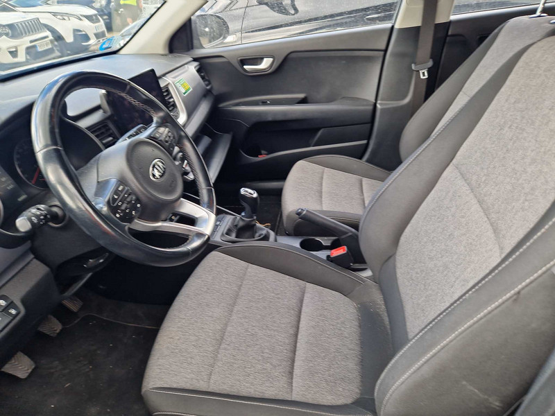 Foto Kia Stonic 12