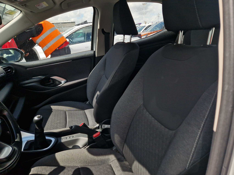 Foto Toyota Yaris 12