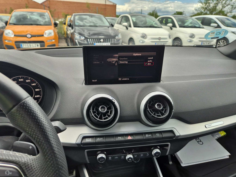 Foto Audi Q2 10