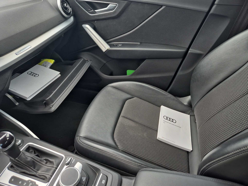 Foto Audi Q2 11
