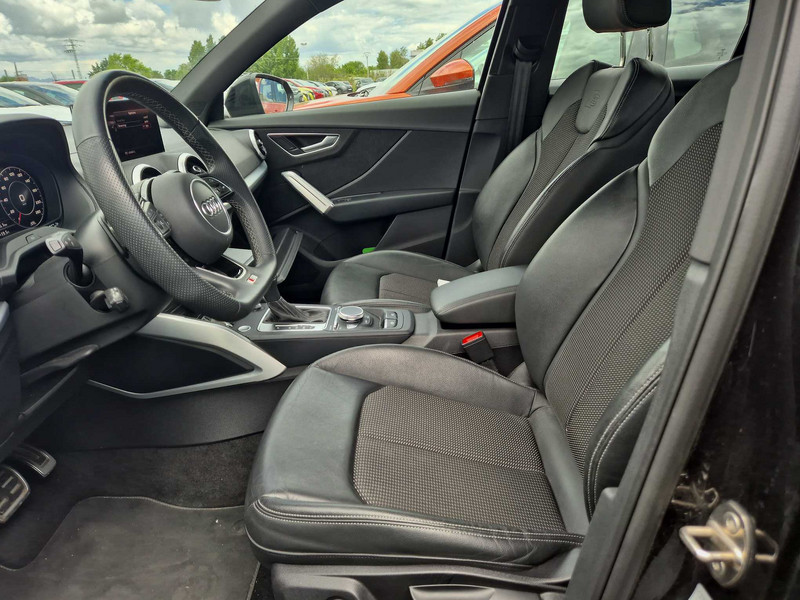 Foto Audi Q2 12
