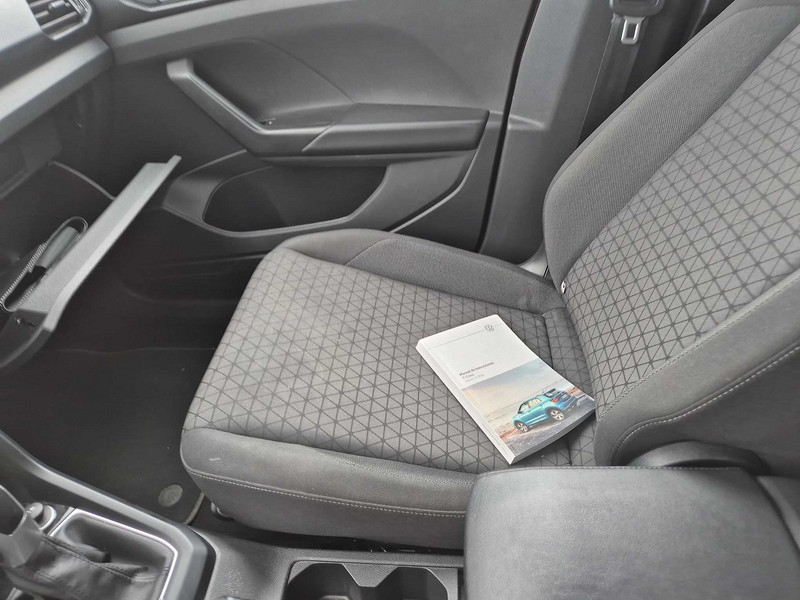 Foto Volkswagen T-CROSS 12