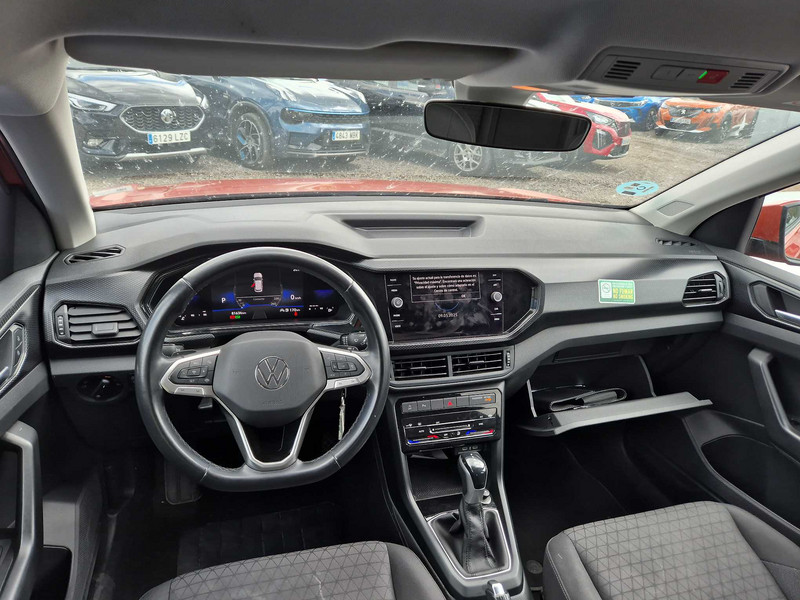 Foto Volkswagen T-CROSS 15
