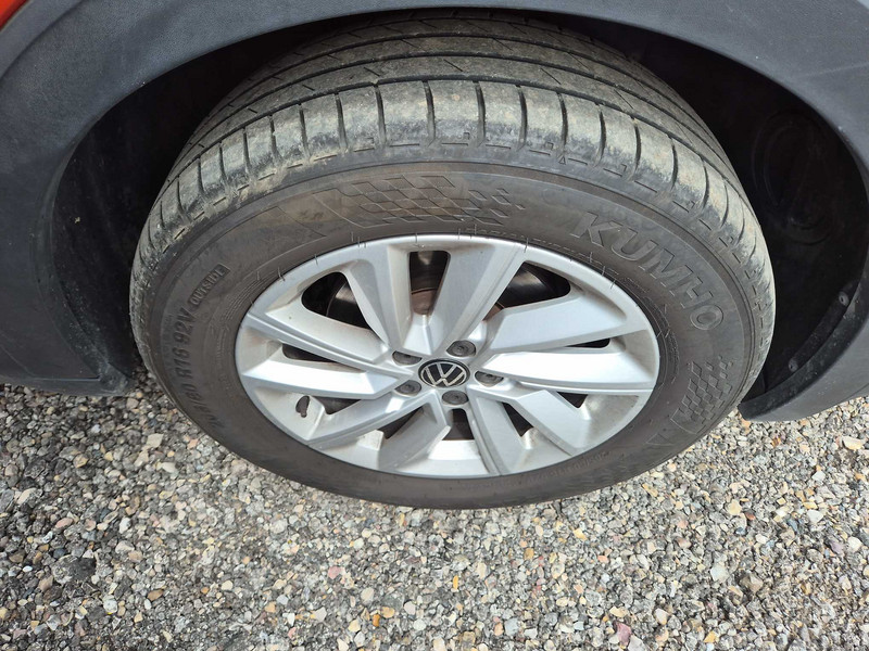 Foto Volkswagen T-CROSS 24