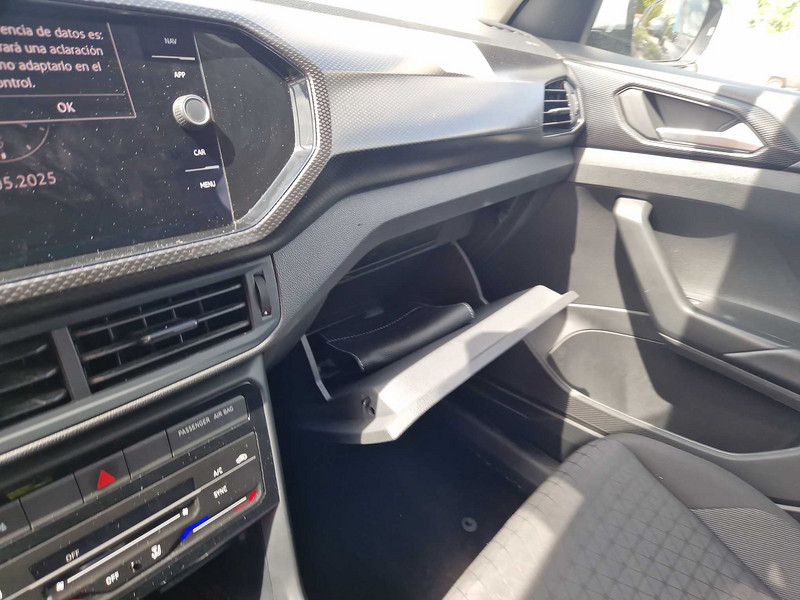 Foto Volkswagen T-CROSS 11