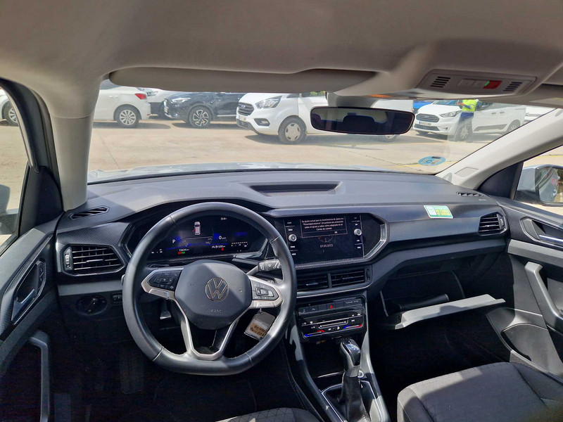 Foto Volkswagen T-CROSS 14