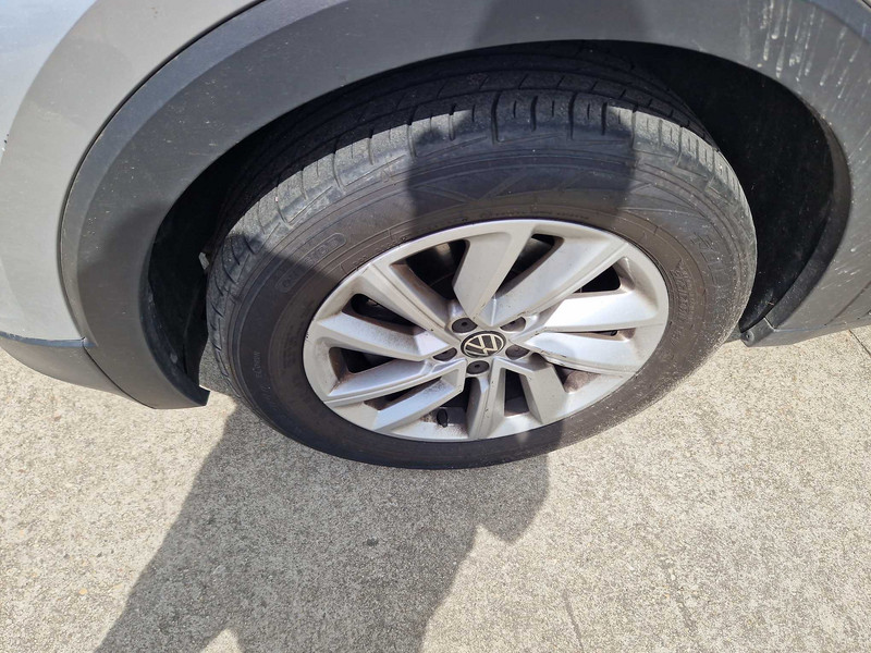 Foto Volkswagen T-CROSS 24