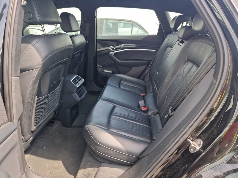 Foto Audi E-TRON 13