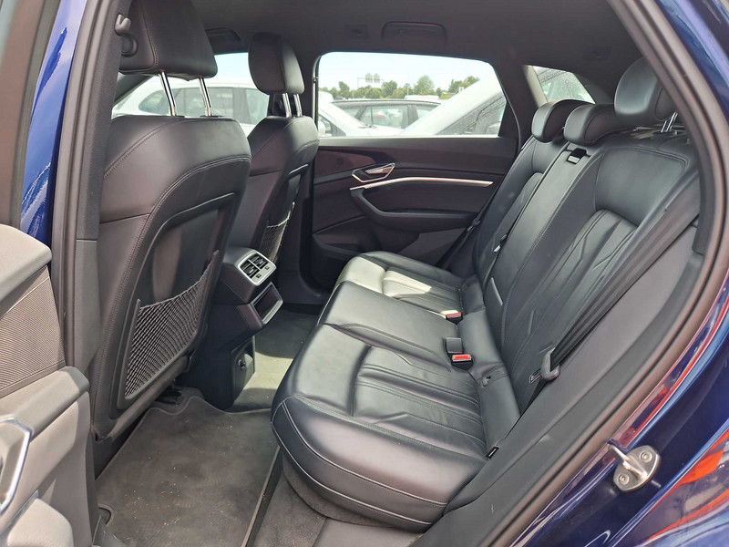 Foto Audi E-TRON 13