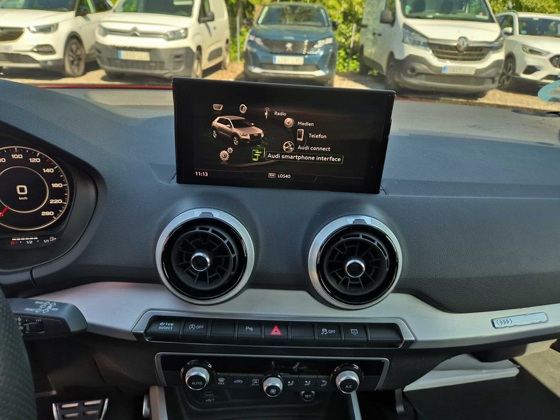 Foto Audi Q2 11