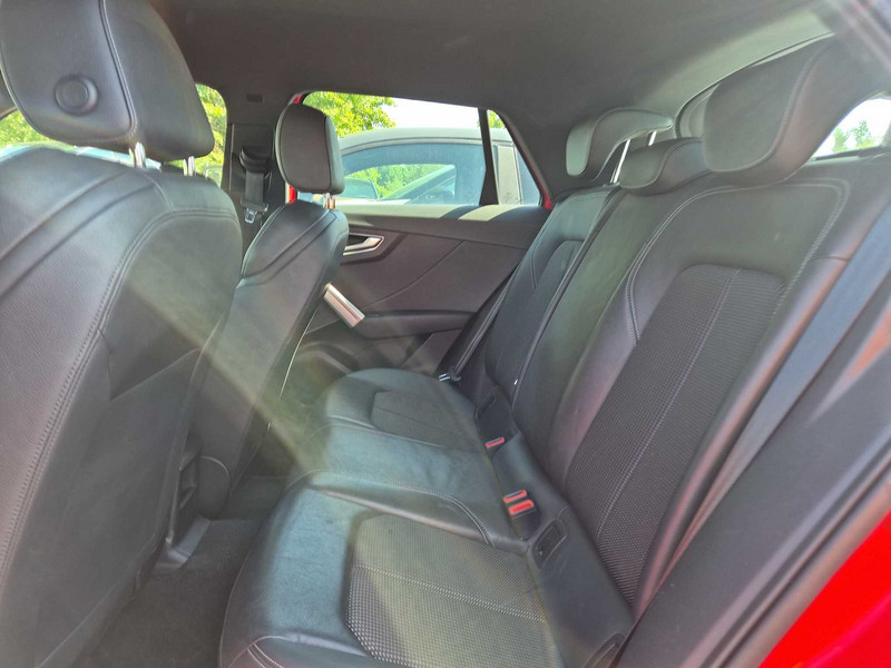 Foto Audi Q2 14