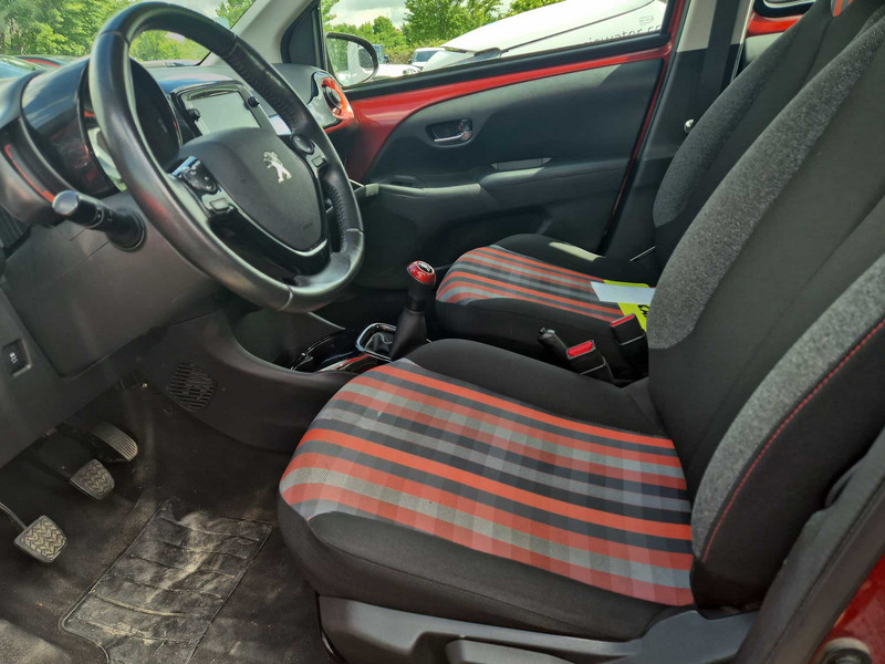 Foto Peugeot 108 8