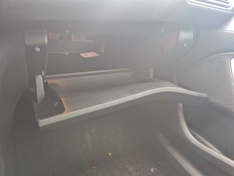 Foto Peugeot 308 GTi 308 1.2 PureTech S&S Allure Pack EAT8 130 11