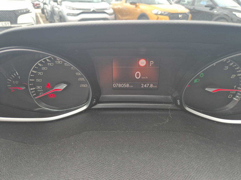 Foto Peugeot 308 GTi 308 1.2 PureTech S&S Allure Pack EAT8 130 12