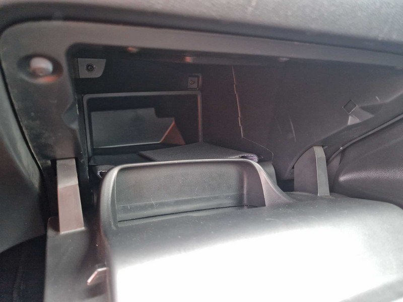 Foto Peugeot 208 11