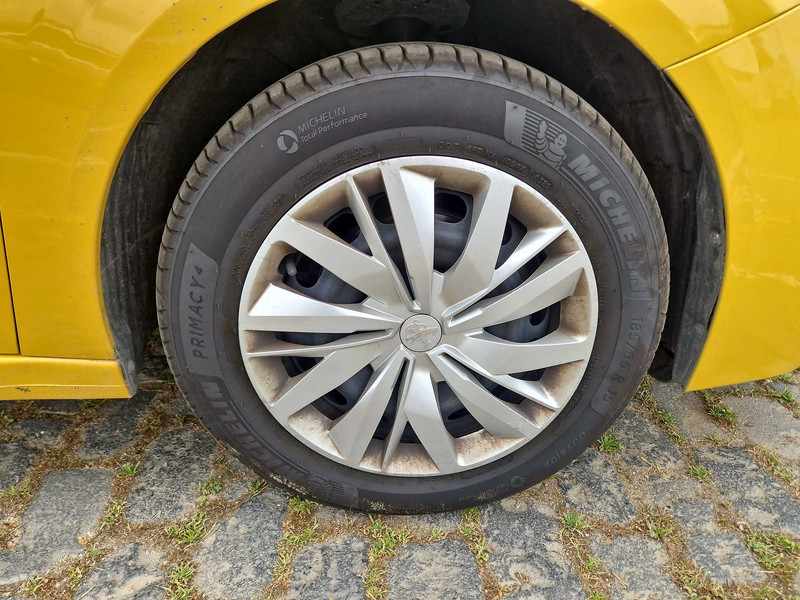 Foto Peugeot 208 24
