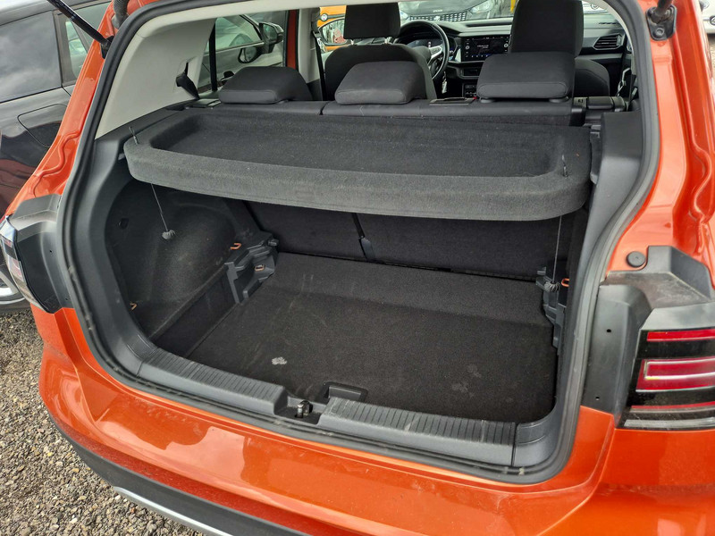 Foto Volkswagen T-CROSS 16