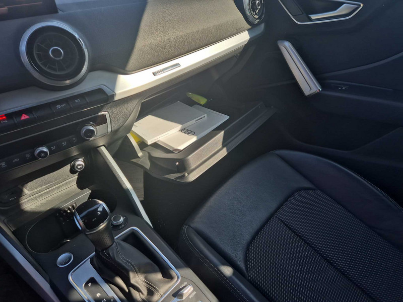 Foto Audi Q2 12