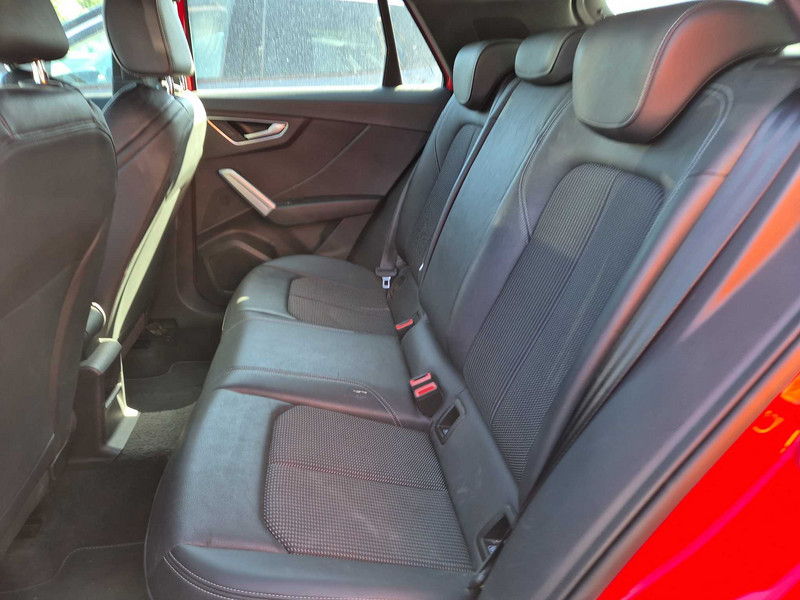 Foto Audi Q2 14
