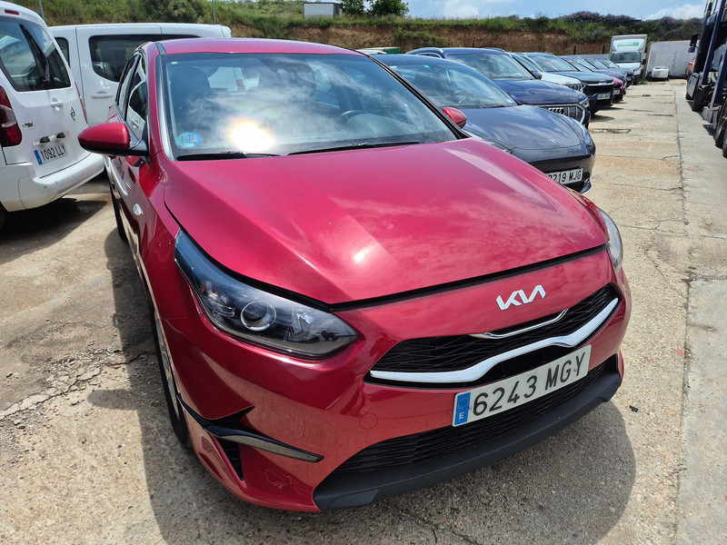 Foto Kia Cee'd Ceed 1.6 MHEV iMT Eco-Dynamics Drive 136 4