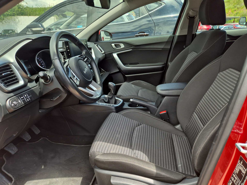 Foto Kia Cee'd Ceed 1.6 MHEV iMT Eco-Dynamics Drive 136 9