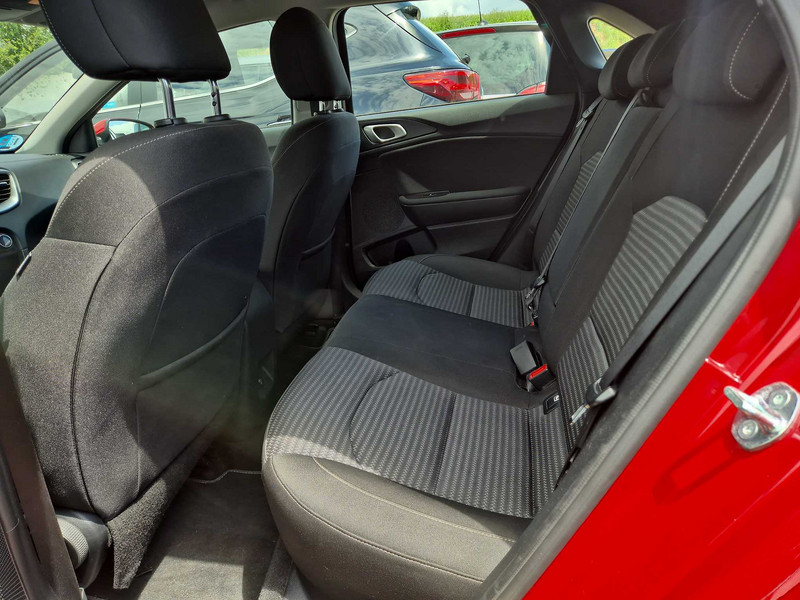 Foto Kia Cee'd Ceed 1.6 MHEV iMT Eco-Dynamics Drive 136 13