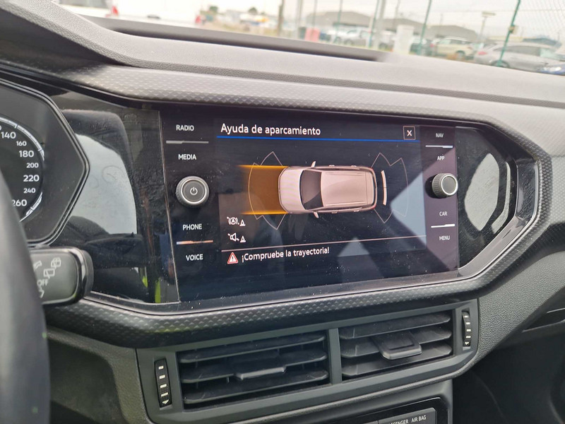 Foto Volkswagen T-CROSS 10