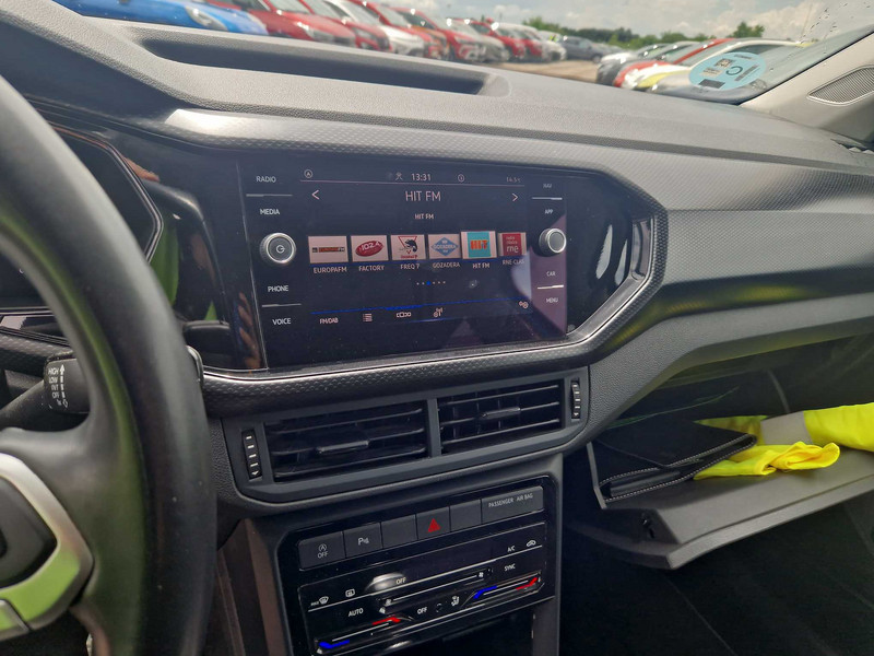 Foto Volkswagen T-CROSS 10
