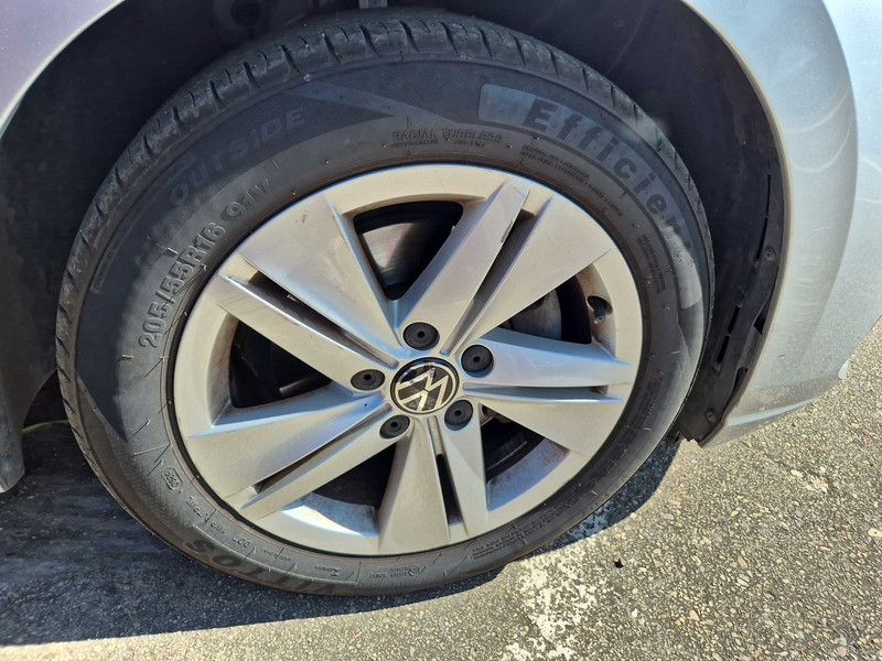 Foto Volkswagen Golf 24