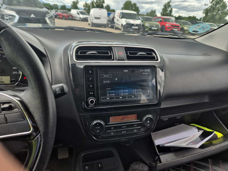 Foto Mitsubishi Space Star 8