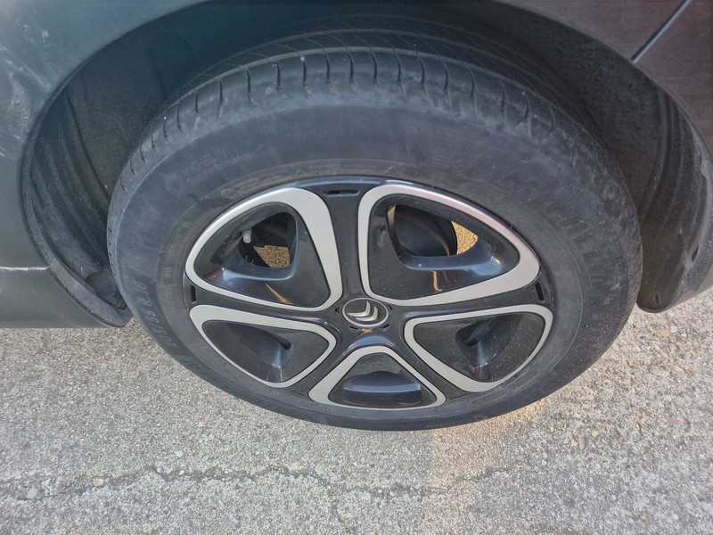Foto Citroën C3 Aircross SUV C3 1.2 PureTech S&S Feel Pack 83 21