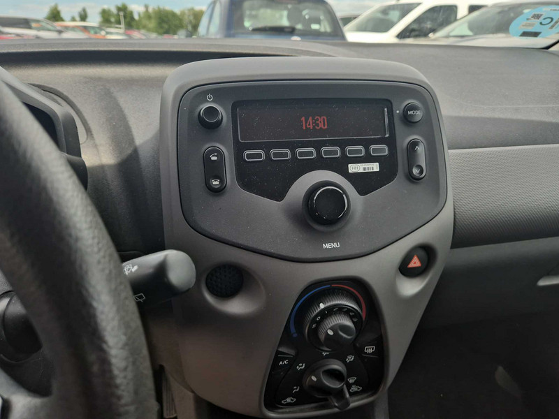 Foto Peugeot 108 8