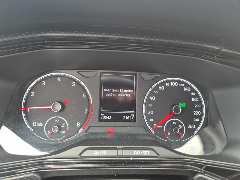 Foto Volkswagen T-CROSS 8