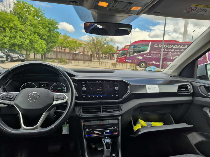 Foto Volkswagen T-CROSS 14