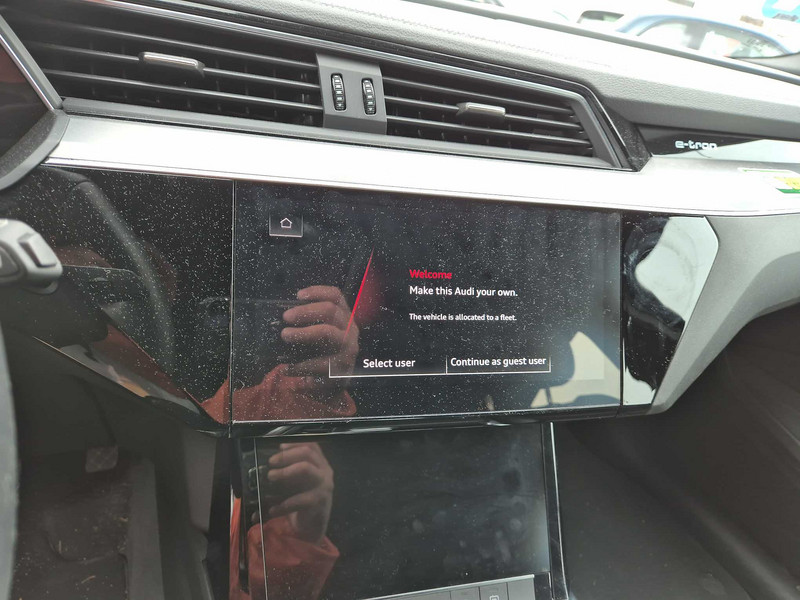 Foto Audi E-TRON 10