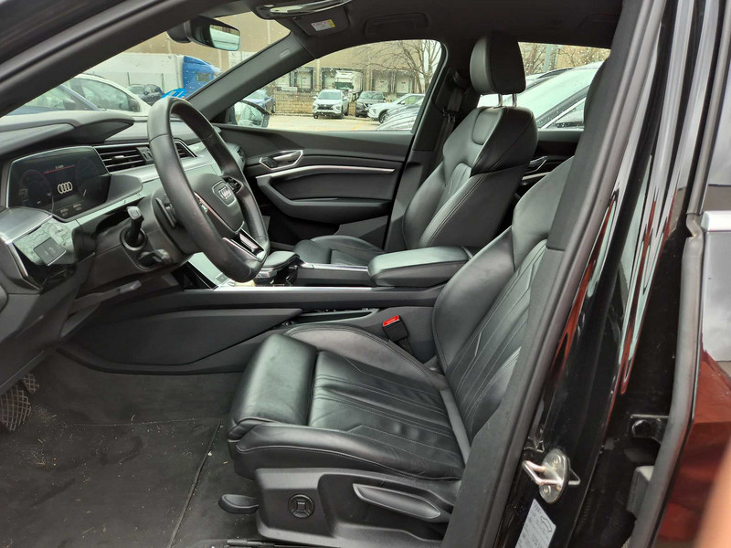 Foto Audi E-TRON 12