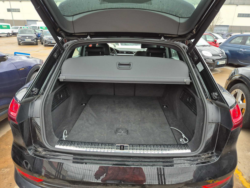 Foto Audi E-TRON 16