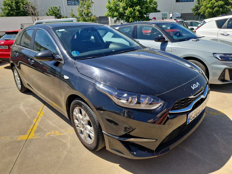 Foto Kia Cee'd Ceed 1.6 MHEV iMT Eco-Dynamics Drive 136 4