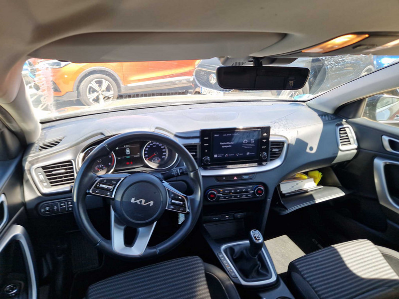 Foto Kia Cee'd Ceed 1.6 MHEV iMT Eco-Dynamics Drive 136 14