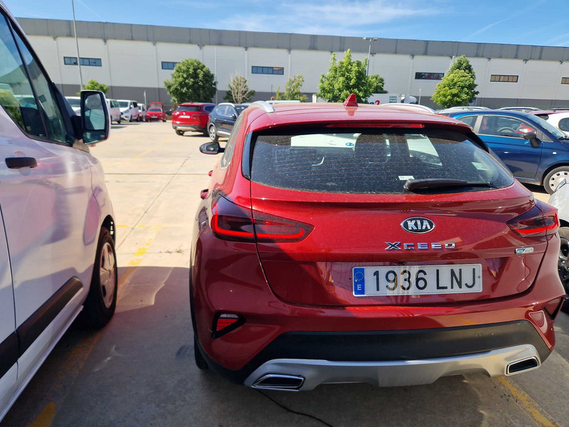 Foto Kia Cee'd XCeed 1.0 T-GDi Eco-Dynamics Drive 2