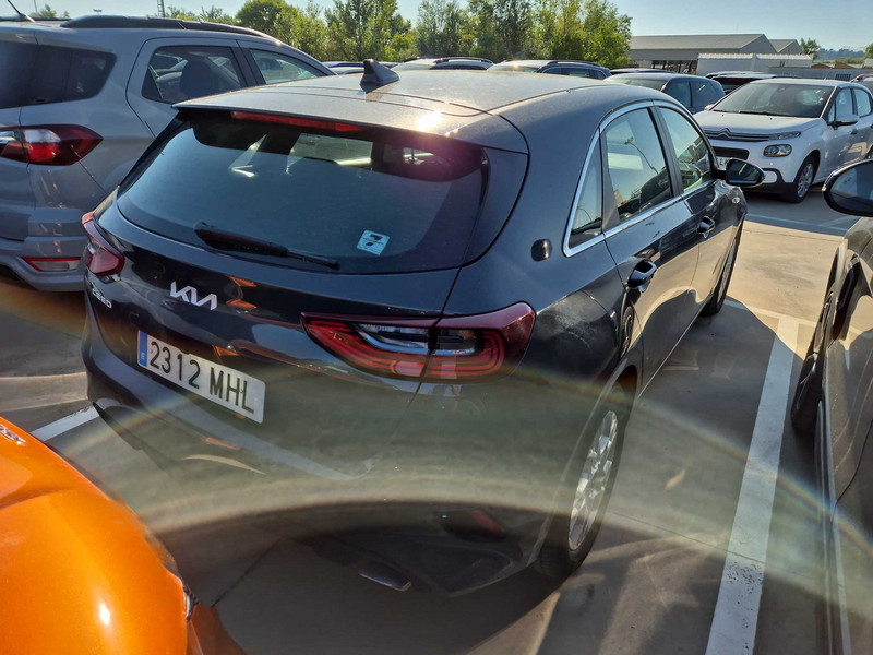 Foto Kia Cee'd Ceed 1.0 T-GDI Eco-Dynamics Drive 120 3