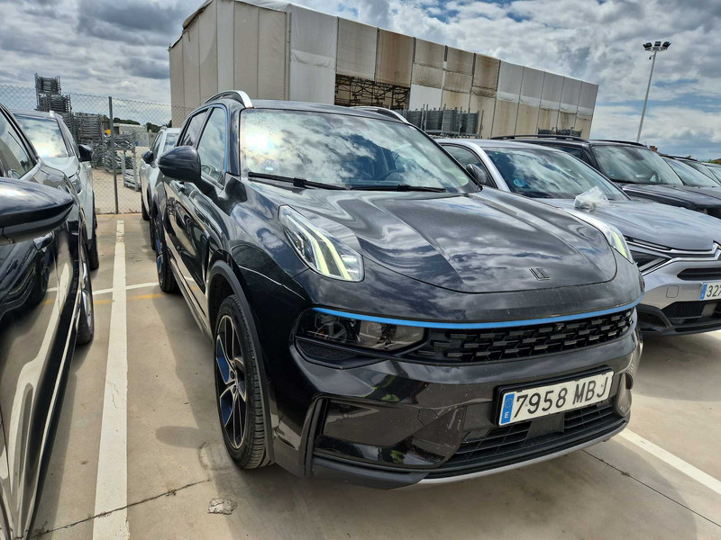 Foto LYNK & CO 01 4