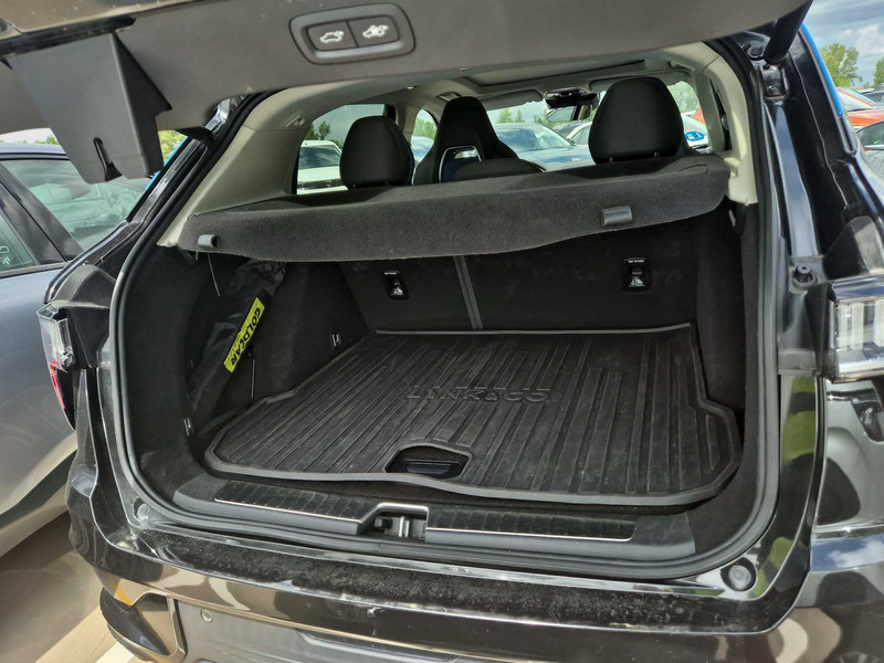 Foto LYNK & CO 01 16