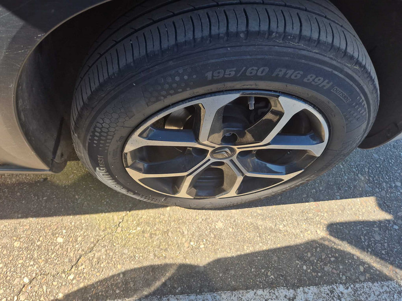 Foto Citroën C3 Aircross 23