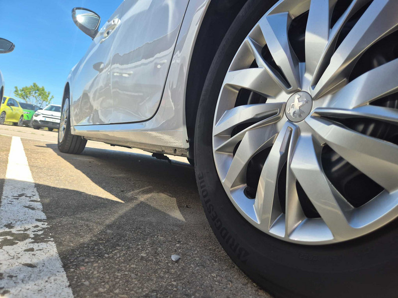 Foto Peugeot 208 20